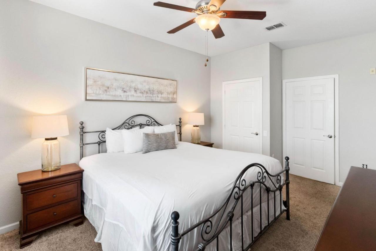 Apartamento 5000 Cayview Avenue 304